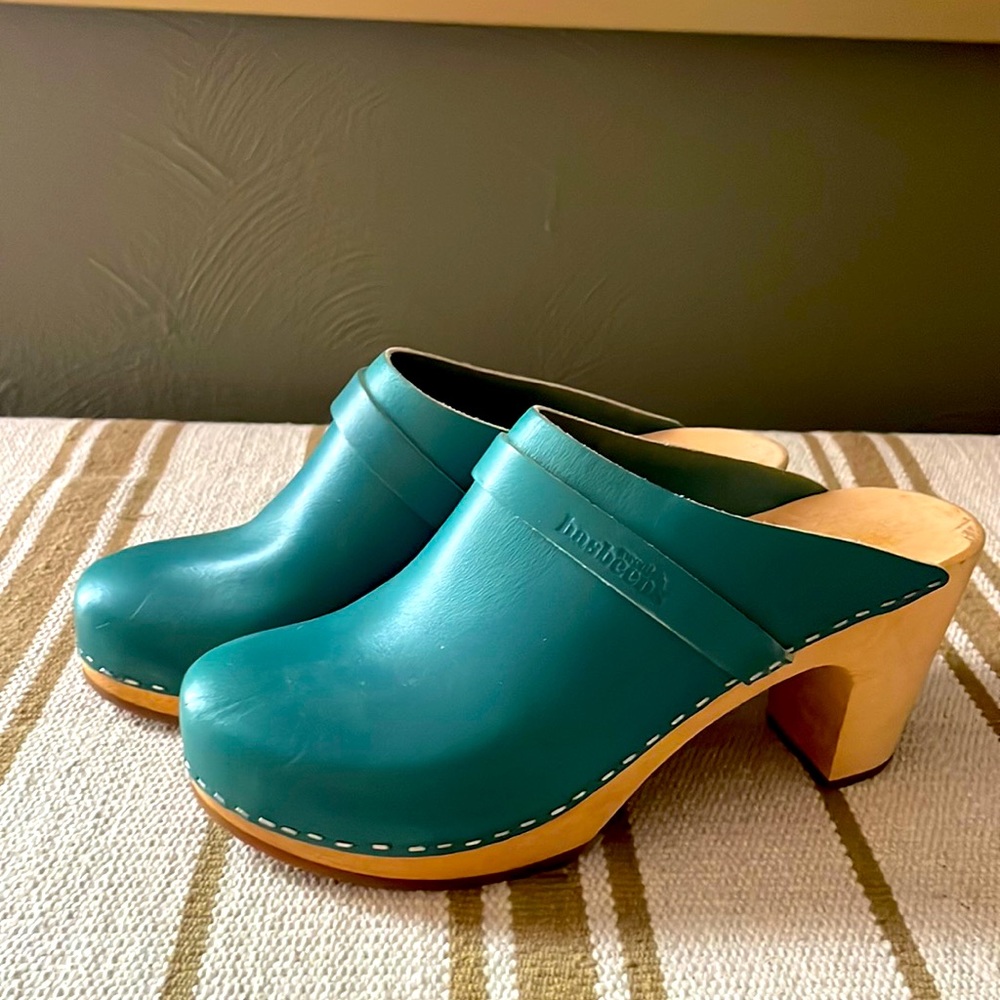 Swedish Hasbeens clogs - gorgeous teal color, size 39, like-new!!!